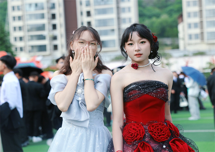 1718243677109287.jpg ee2b8cf0beaa1348c62c241af32cca8.jpg